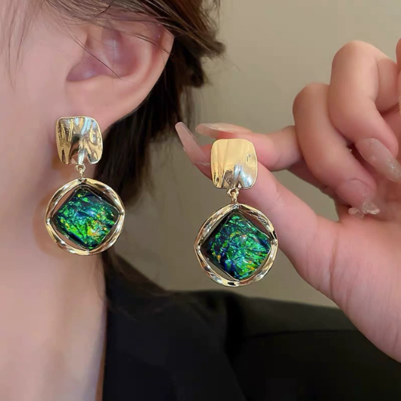 Ethnic Fashion Trends 2025 - Nieuwe trend gradiënt groene kleur geometrische